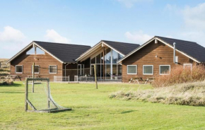 Cozy Home In Harboøre With Kitchen